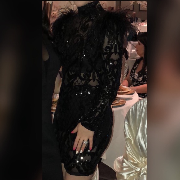 BEAUTIFUL long sleeved sequin dress - Picture 4 of 4